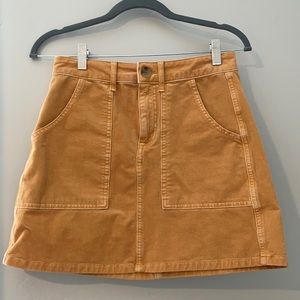 Super cute & comfortable American Eagle skirt!